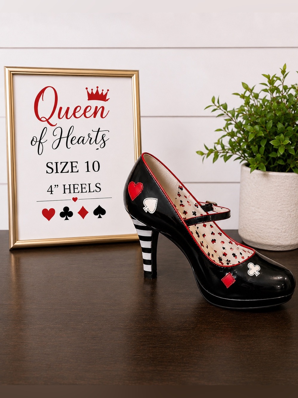 ❤️ Funtasma Contessa-57 Queen of Hearts Mary Jane Heels Size 10 4”